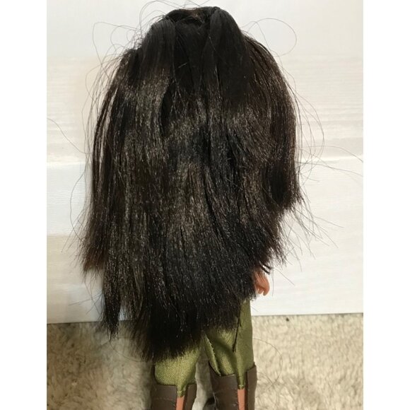 Disney Raya Doll 6.5 Inch Figure With Long Black Hair & Detailed Outfit - Picture 3 of 7